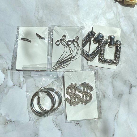 Hottie Couture Lot of 5 Women's Square Ribbed & Rhinestone Dollar Stud Earrings - Picture 3 of 8
